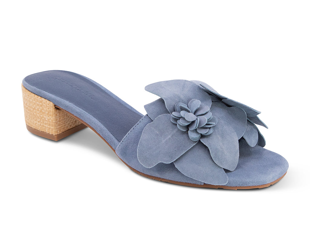 Blue suede sandal with a flower detail and mid-height block heel 