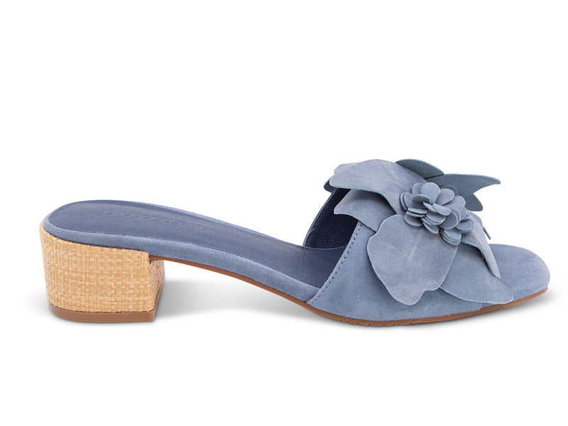 Blue suede sandal with a flower detail and mid-height block heel - side view