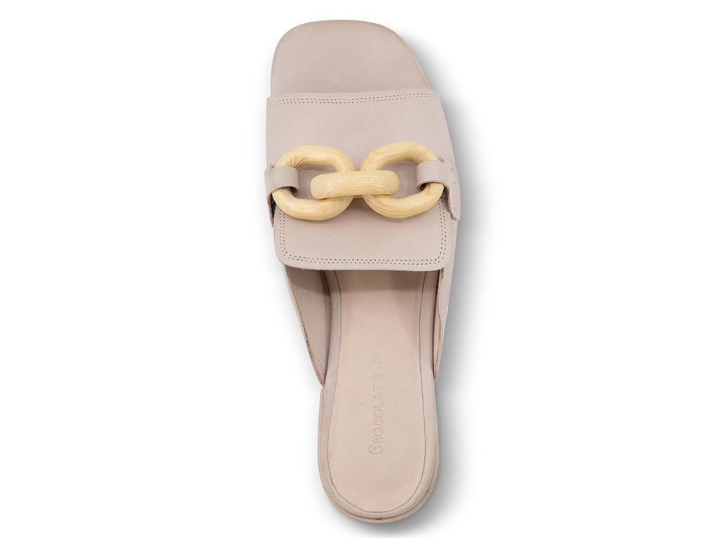 Bell_White Sand Leather_top upper and buckle view