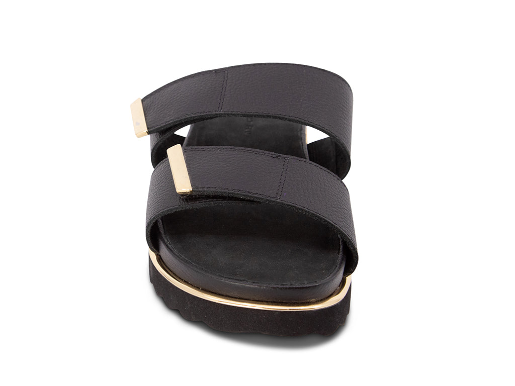 view of the upper from the front