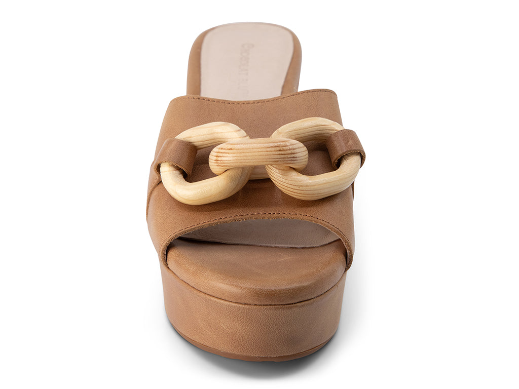 Grecia_Camel Leather_front and toe area view