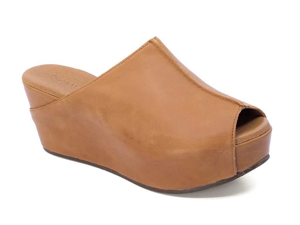 wedge slide with reversed stitched - front 3/4 side